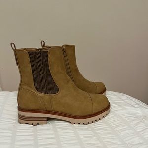 Chelsea Boots